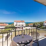Ester Appartement Premantura