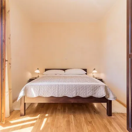 Ester Apartman Premantura